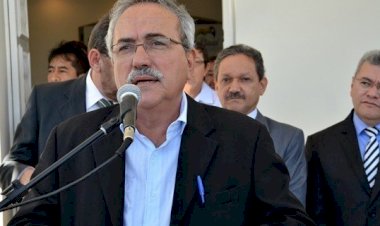 Átila Lira é expulso do PSB por ter votado favorável à Reforma da Previdência